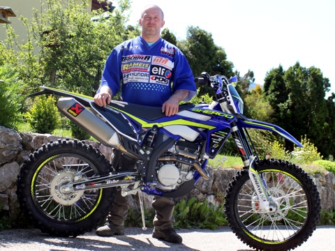 0904 sherco1