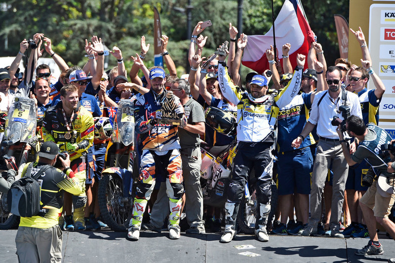 0117 bauer 133213 Toby Price Stefan Svitko Podium Dakar 2016