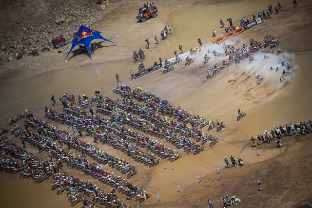 Participants races during the Red Bull Hare Scramble 2019 in Eisenerz, Austria on June 2, 2019 // Philip Platzer/Red Bull Content Pool // AP-1ZH9SVB5D2111 // Usage for editorial use only // Please go to www.redbullcontentpool.com for further information. // 