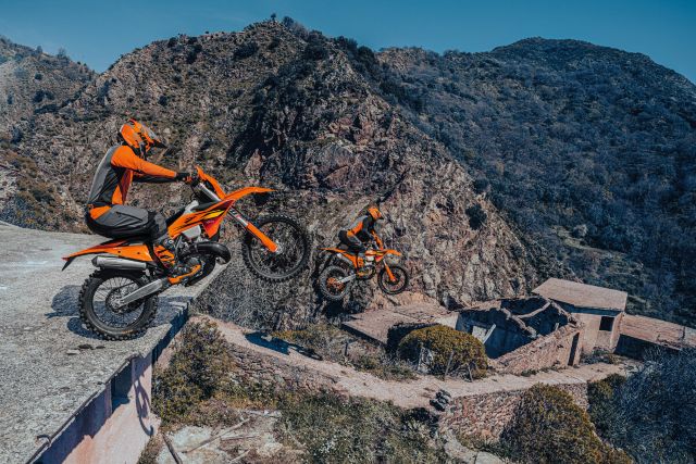 0806 ktm2026down