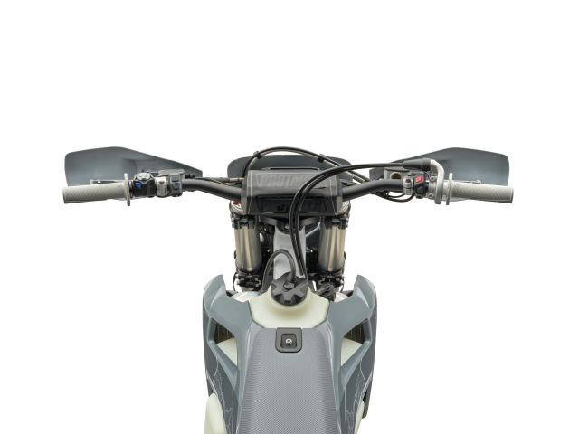 1009 husq5