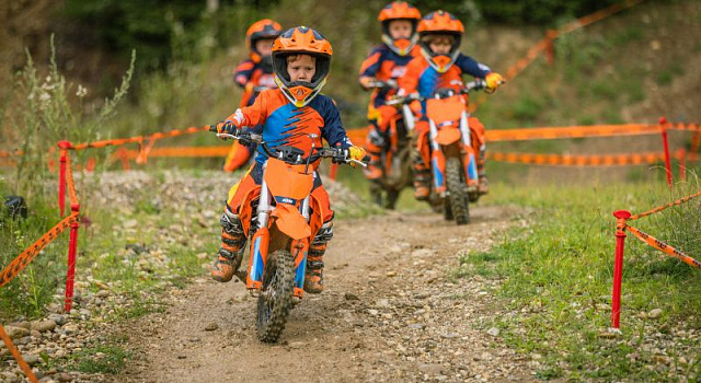 0726 orange kids days